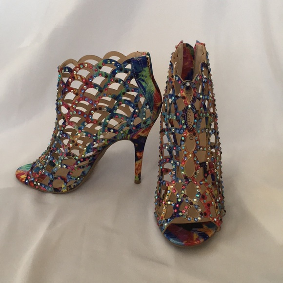 Zigi Soho Shoes - Zigi Soho pink multi caged heels.
